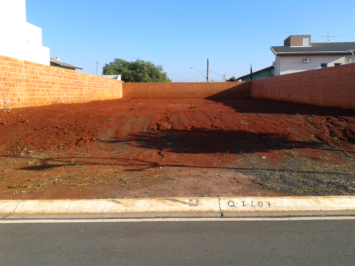 Aterros ou Aterramento de Terreno - Poli Terraplanagem